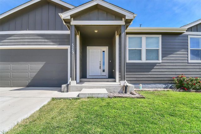 525 Foxtail Drive, Hudson, CO 80642