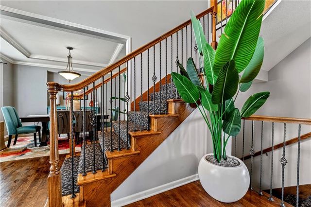 2221 SW Hawk View Road, Lee's Summit, MO 64082