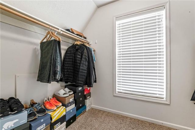 2221 SW Hawk View Road, Lee's Summit, MO 64082