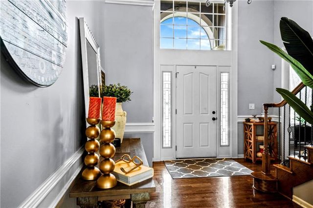 2221 SW Hawk View Road, Lee's Summit, MO 64082