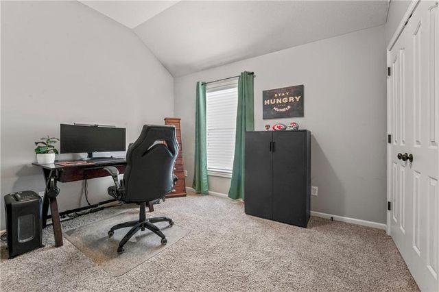 2221 SW Hawk View Road, Lee's Summit, MO 64082