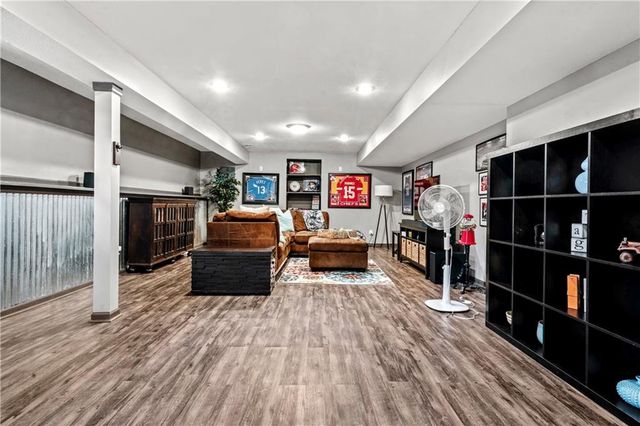 2221 SW Hawk View Road, Lee's Summit, MO 64082