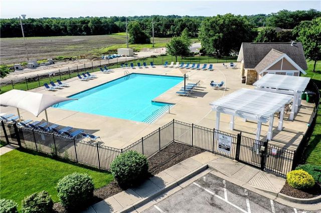 2221 SW Hawk View Road, Lee's Summit, MO 64082