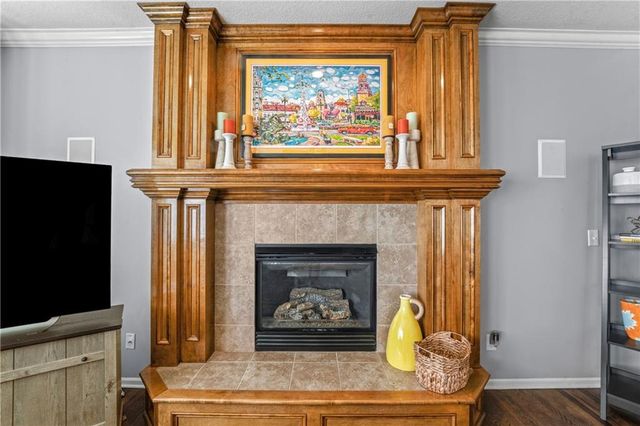 2221 SW Hawk View Road, Lee's Summit, MO 64082
