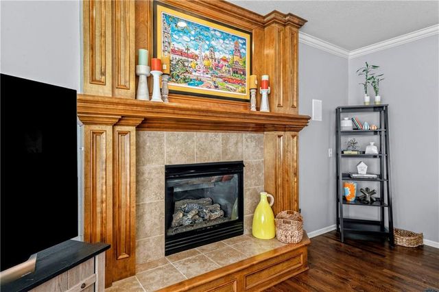 2221 SW Hawk View Road, Lee's Summit, MO 64082