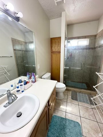 1563 W TURTLE DOVE LN, West Jordan, UT 84088