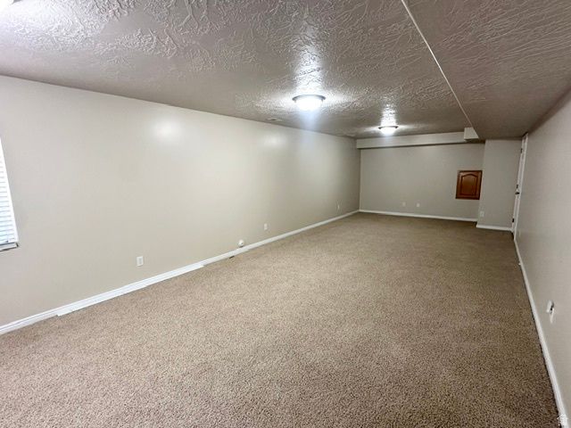 1563 W TURTLE DOVE LN, West Jordan, UT 84088