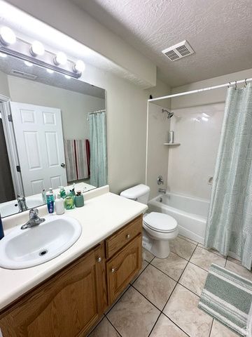 1563 W TURTLE DOVE LN, West Jordan, UT 84088