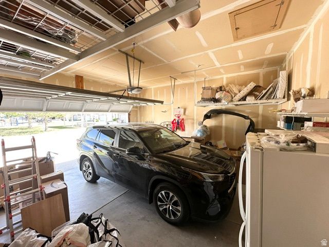 1563 W TURTLE DOVE LN, West Jordan, UT 84088