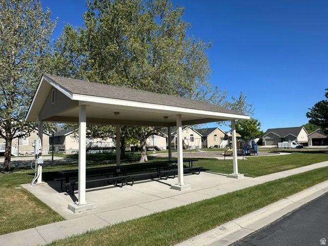 1563 W TURTLE DOVE LN, West Jordan, UT 84088