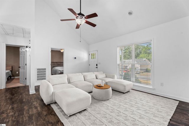 1104 Dunwoody Drive, Simpsonville, SC 29681