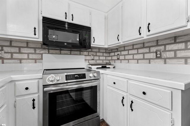 1104 Dunwoody Drive, Simpsonville, SC 29681