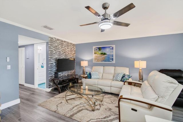 1320 High Point Place S C, Delray Beach, FL 33445