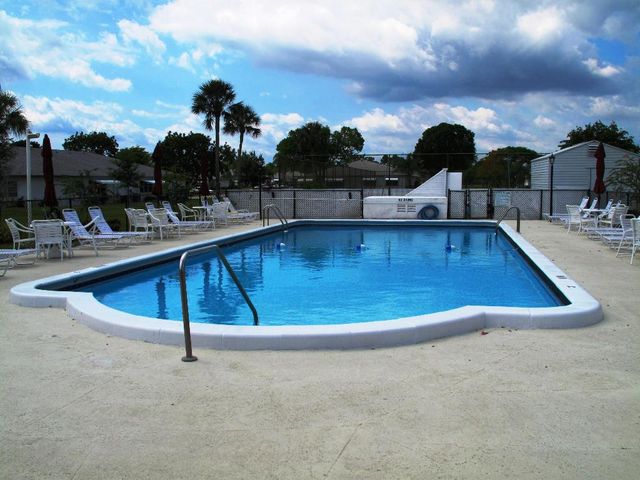 1320 High Point Place S C, Delray Beach, FL 33445