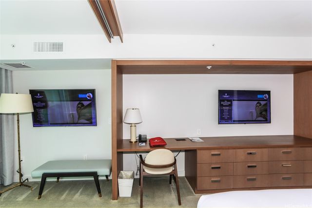 2139 Kuhio Avenue 1108, Honolulu, HI 96815