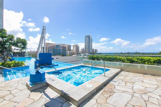 2139 Kuhio Avenue 1108, Honolulu, HI 96815