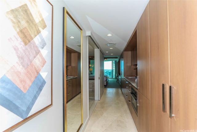2139 Kuhio Avenue 1108, Honolulu, HI 96815