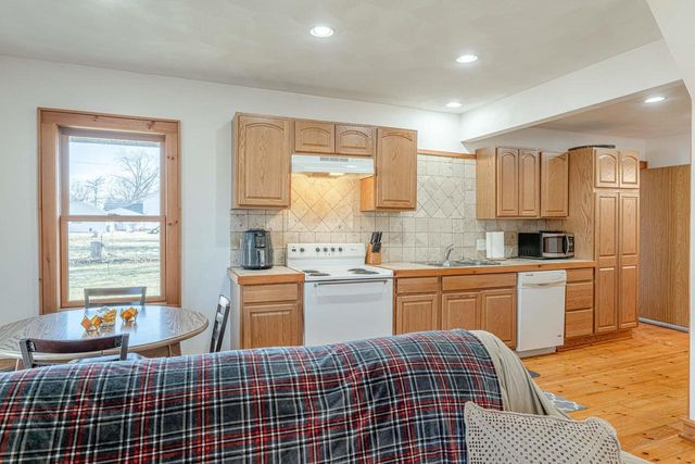 322 S Madison Street, Evansville, WI 53536