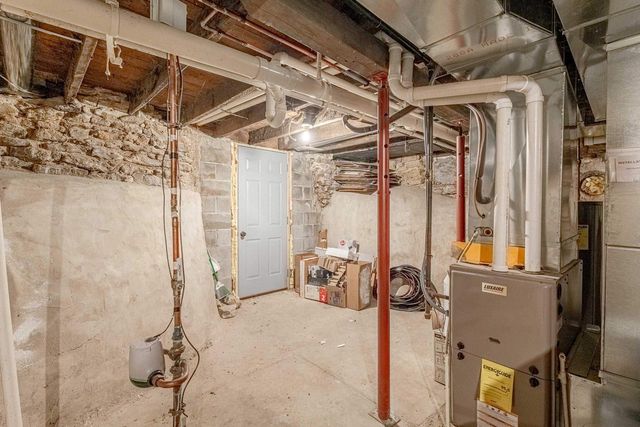 322 S Madison Street, Evansville, WI 53536