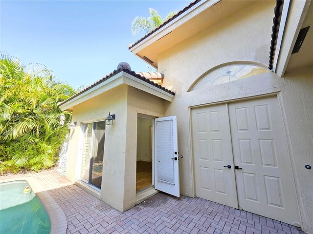 16404 Diamond Head Drive, Weston, FL 33331