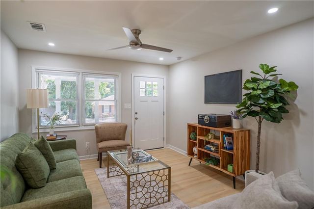 209 GRIFFIN Street, Lawrenceville, GA 30046