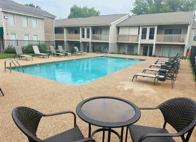 6710 Majestic Oak Pl, Memphis, TN 38120