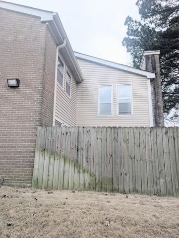 6710 Majestic Oak Pl, Memphis, TN 38120