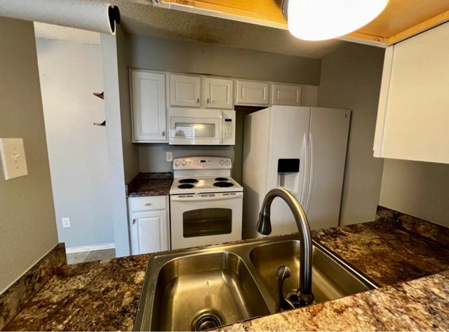 6710 Majestic Oak Pl, Memphis, TN 38120