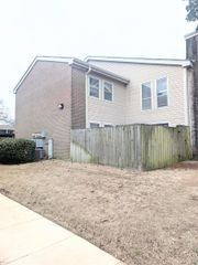 6710 Majestic Oak Pl, Memphis, TN 38120