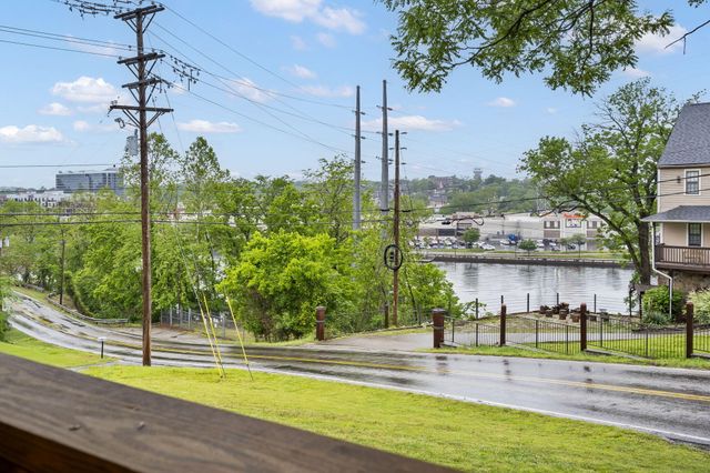 622 Lake Shore Drive, Branson, MO 65616
