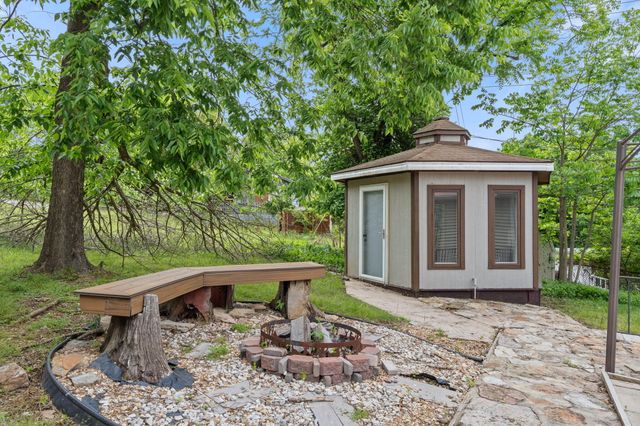 622 Lake Shore Drive, Branson, MO 65616