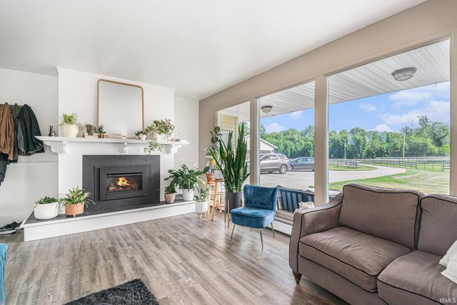 11298 US 20 Highway, Middlebury, IN 46540