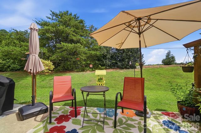 105 Kingston Drive, Mount Holly, NC 28120