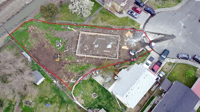 811 E 4th Ave, Kennewick, WA 99336