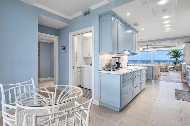 2001 SE Sailfish Point Boulevard 212, Stuart, FL 34996