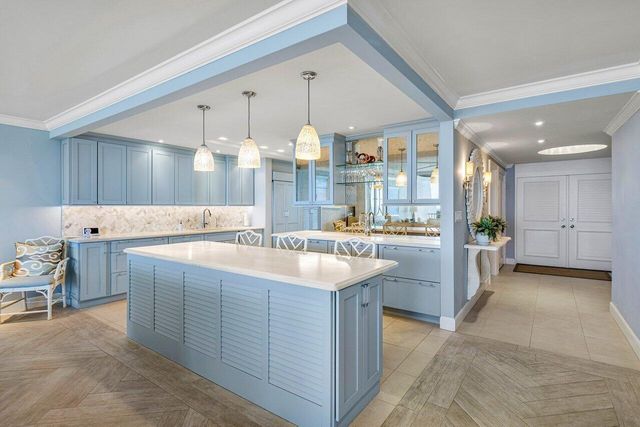 2001 SE Sailfish Point Boulevard 212, Stuart, FL 34996
