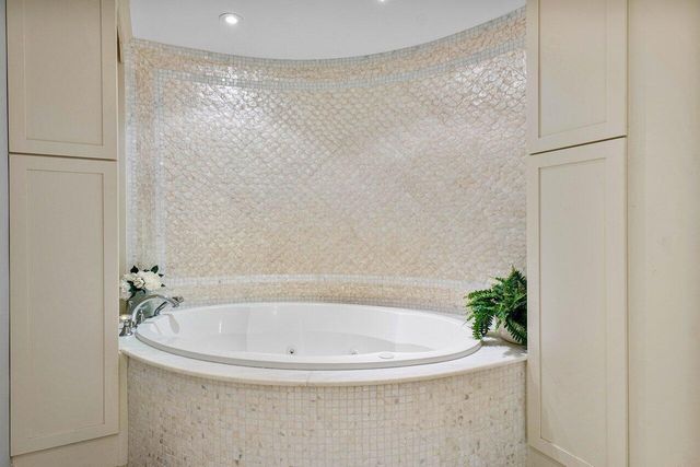 2001 SE Sailfish Point Boulevard 212, Stuart, FL 34996