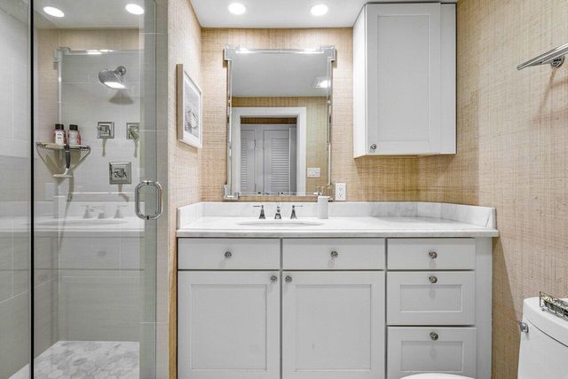 2001 SE Sailfish Point Boulevard 212, Stuart, FL 34996
