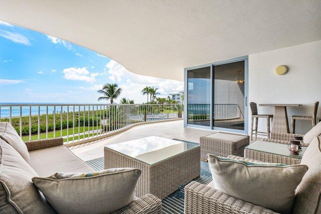 2001 SE Sailfish Point Boulevard 212, Stuart, FL 34996