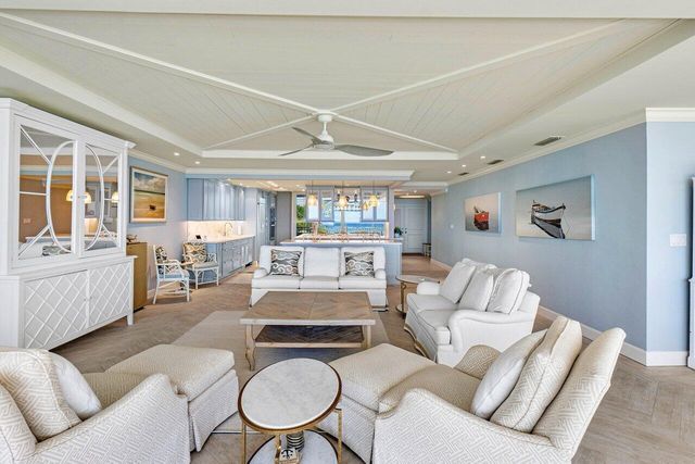 2001 SE Sailfish Point Boulevard 212, Stuart, FL 34996