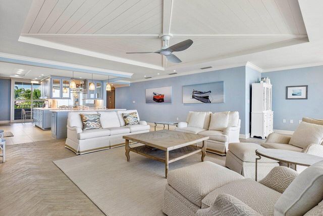 2001 SE Sailfish Point Boulevard 212, Stuart, FL 34996