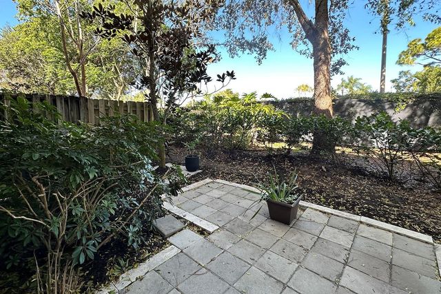 5045 Ellery Terrace, West Palm Beach, FL 33417