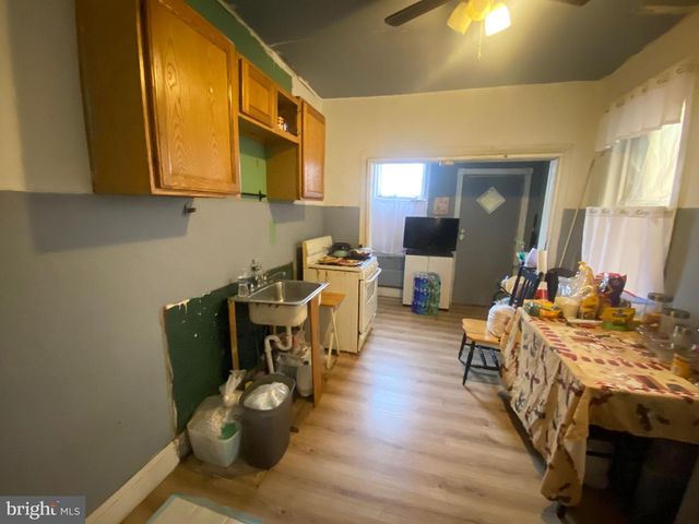 5326 HEDGE ST, Philadelphia, PA 19124