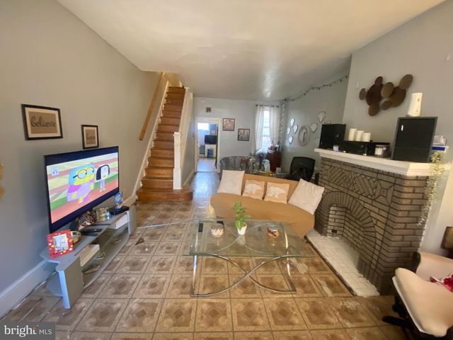 5326 HEDGE ST, Philadelphia, PA 19124