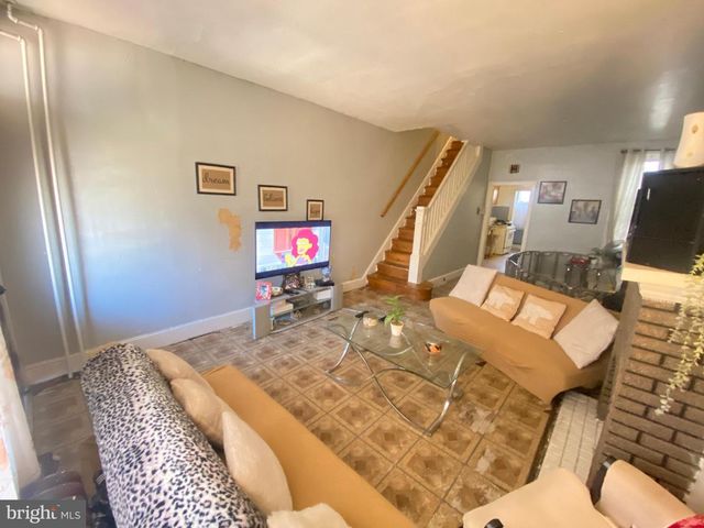 5326 HEDGE ST, Philadelphia, PA 19124
