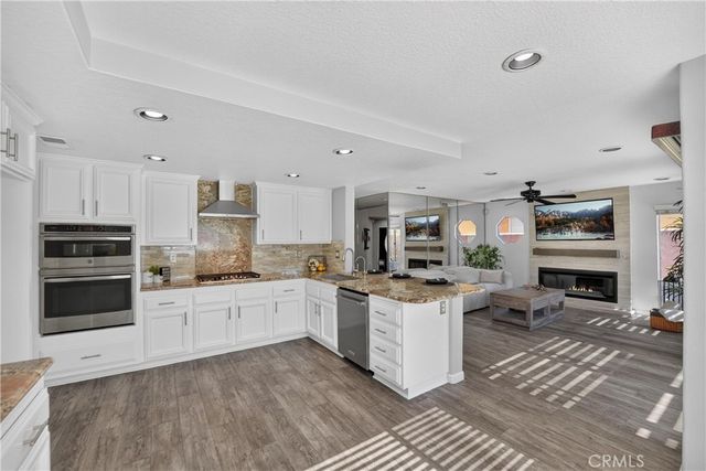 2290 Pepperwood Lane, Corona, CA 92882