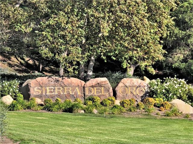 2290 Pepperwood Lane, Corona, CA 92882