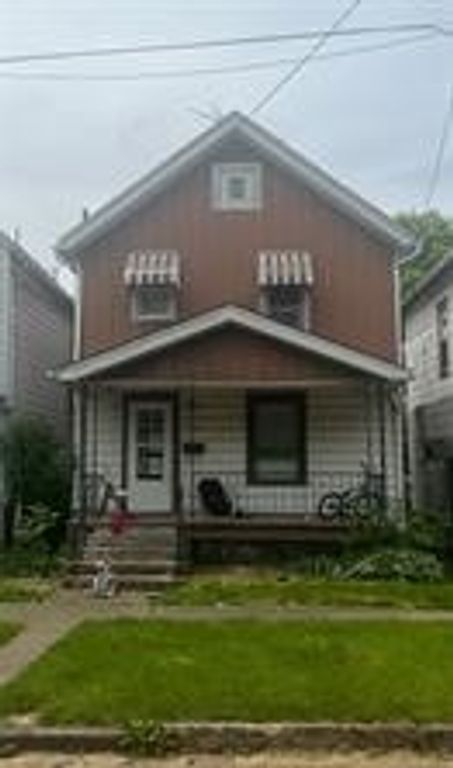 1130 Beechwood Ave, Farrell, PA 16121