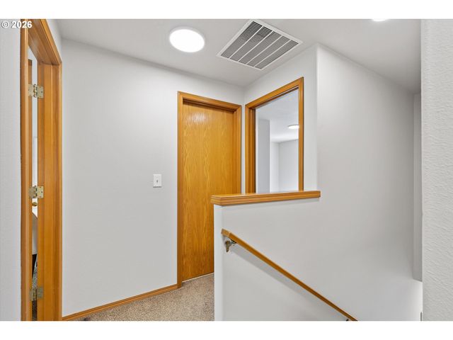 13034 Se SHERMAN St, Portland, OR 97233
