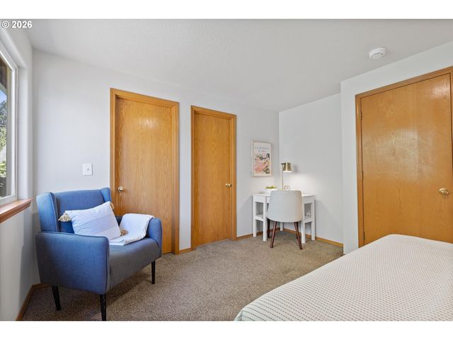 13034 Se SHERMAN St, Portland, OR 97233